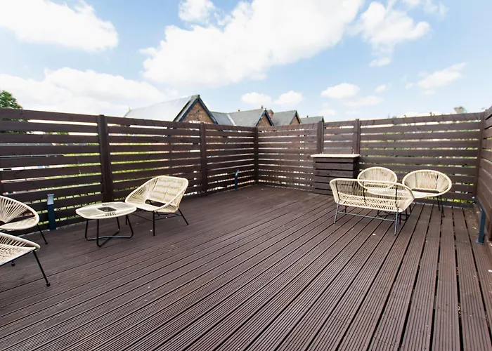 Modern Apartment Free Parking Double Bed Suite 5